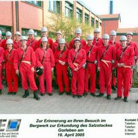 Gruppenbild vor der Schachteinfahrt